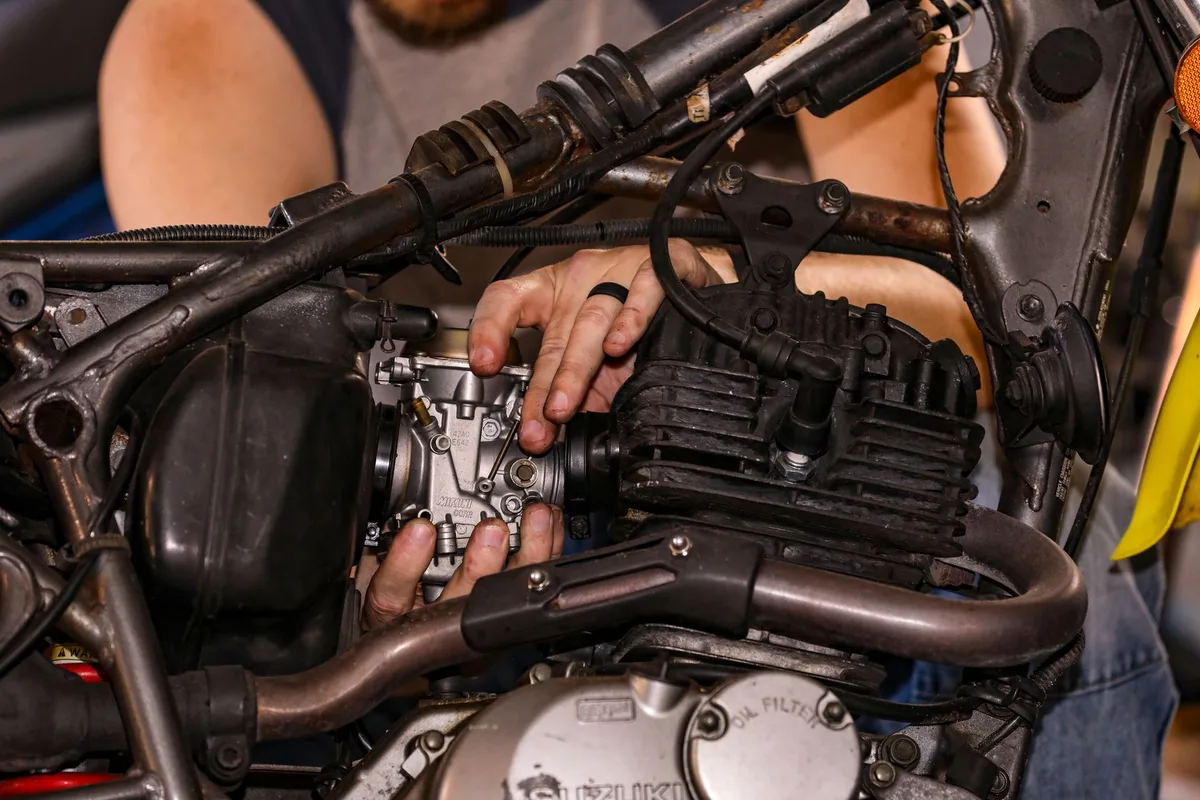 small engine carburetor adjustment with tachometer